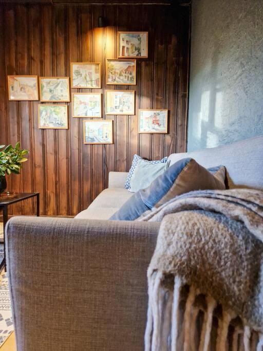 Cosy Ground Floor Apartment With Three Bedrooms ベルゲン エクステリア 写真